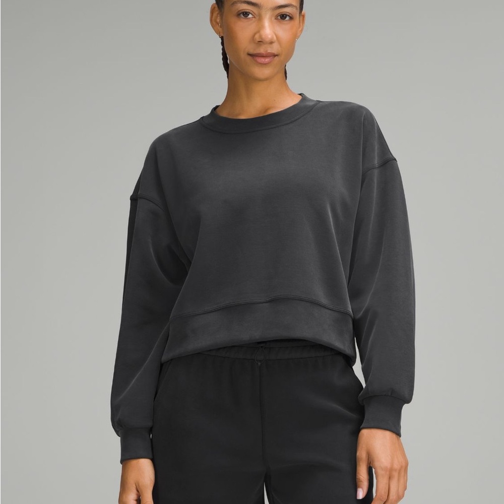 EUC Lululemon Softstreme Perfectly Oversized Cropped Crew. Sz 4. Black.